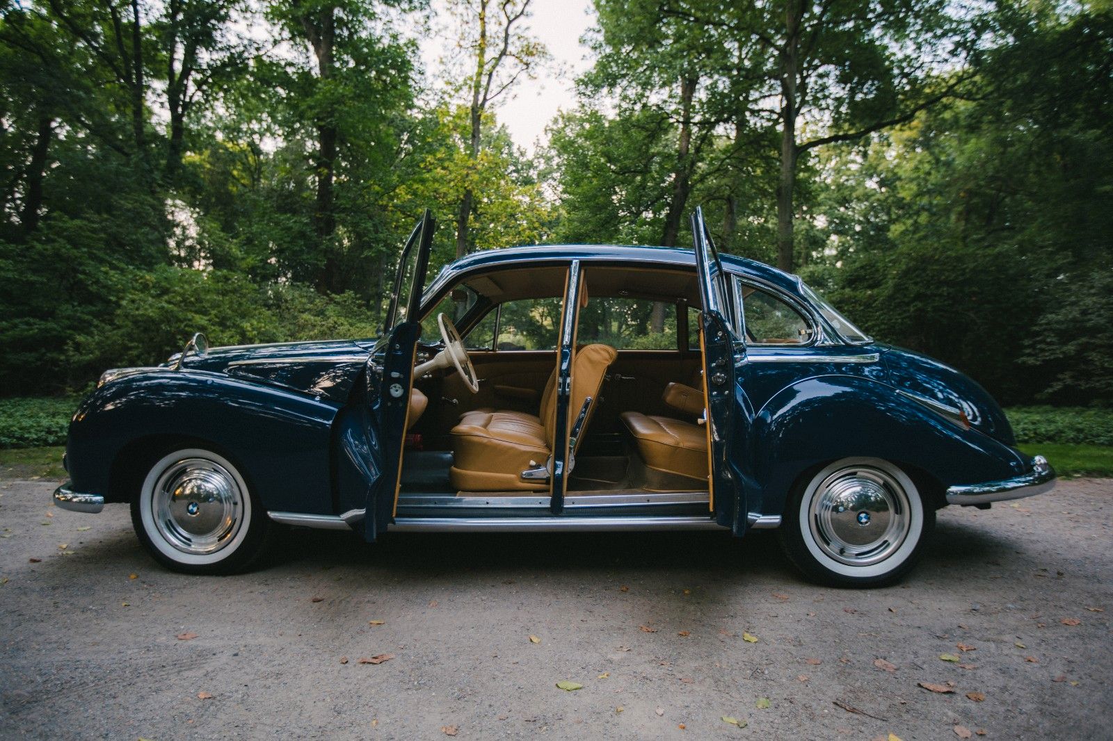 Fahrzeugabbildung BMW 502 A 3.2 V8