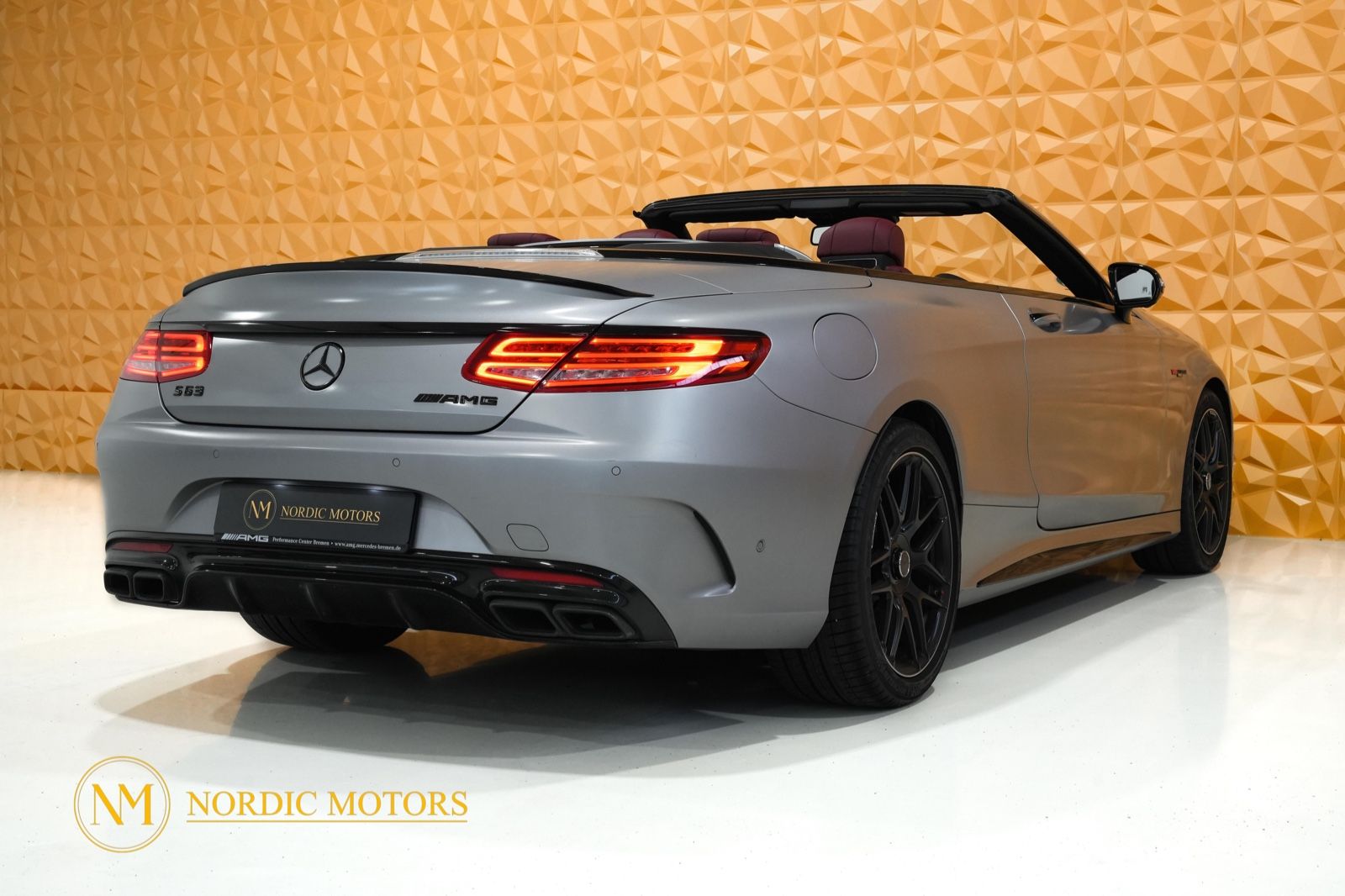 Fahrzeugabbildung Mercedes-Benz S 63 AMG 4M Cabriolet designo magno Burmester