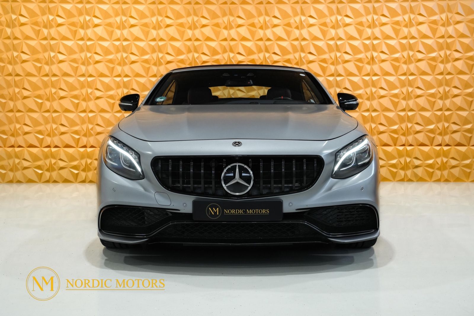 Fahrzeugabbildung Mercedes-Benz S 63 AMG 4M Cabriolet designo magno Burmester