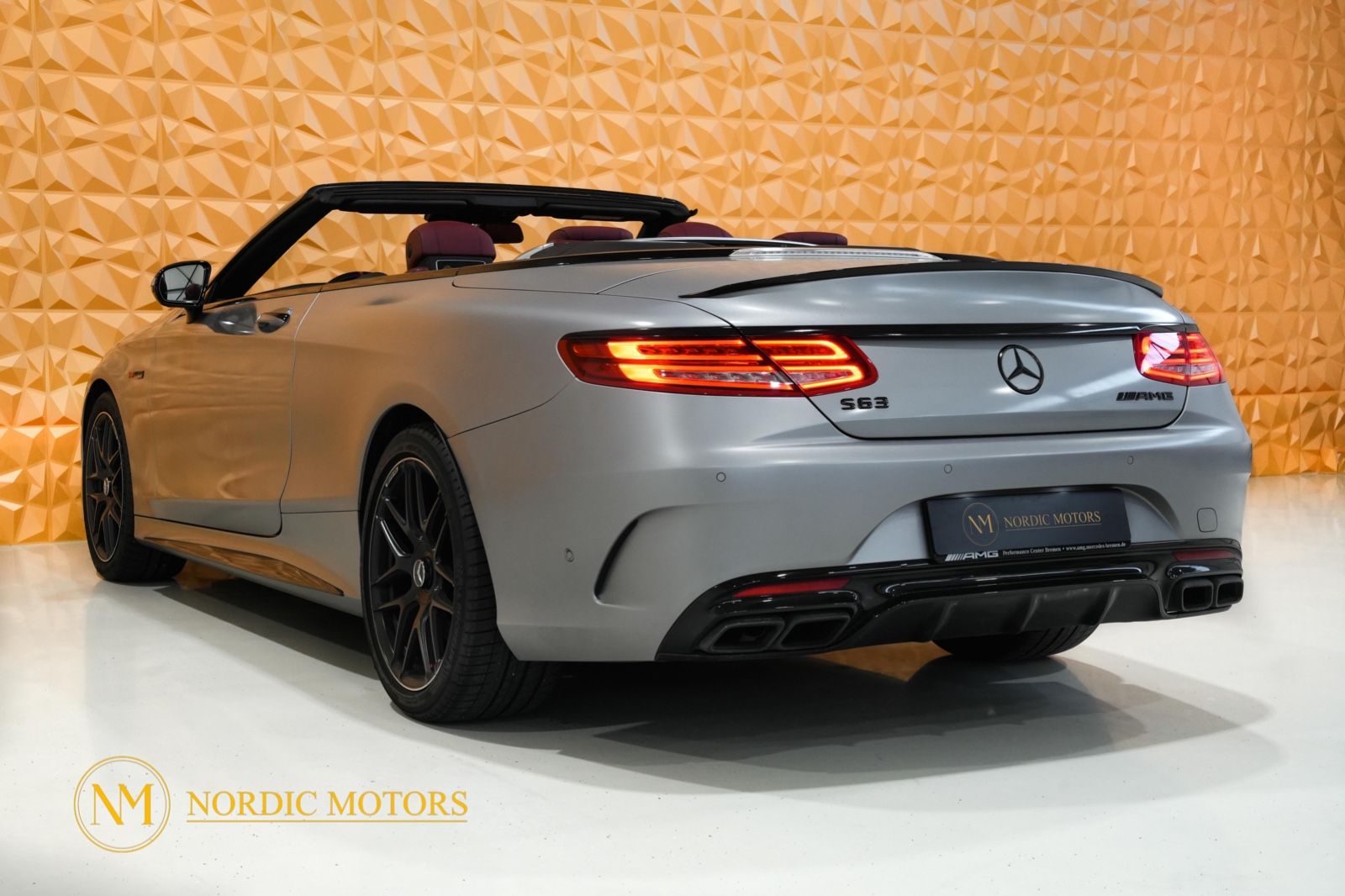 Fahrzeugabbildung Mercedes-Benz S 63 AMG 4M Cabriolet designo magno Burmester